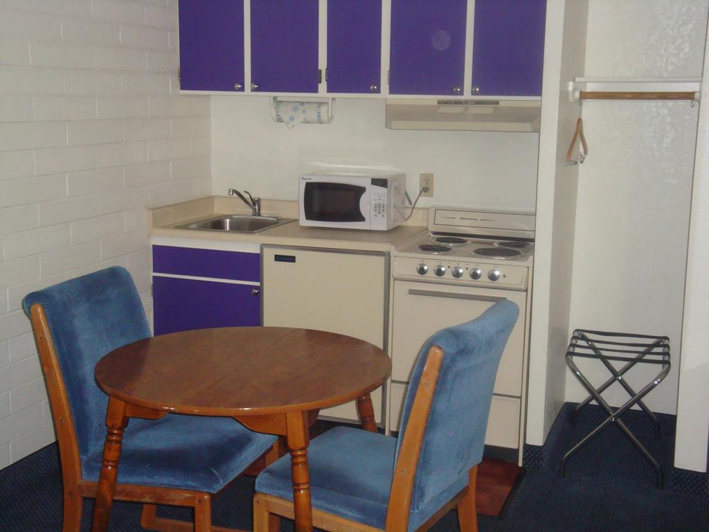Travelers Inn Lake Havasu Lake Havasu City Ruang foto