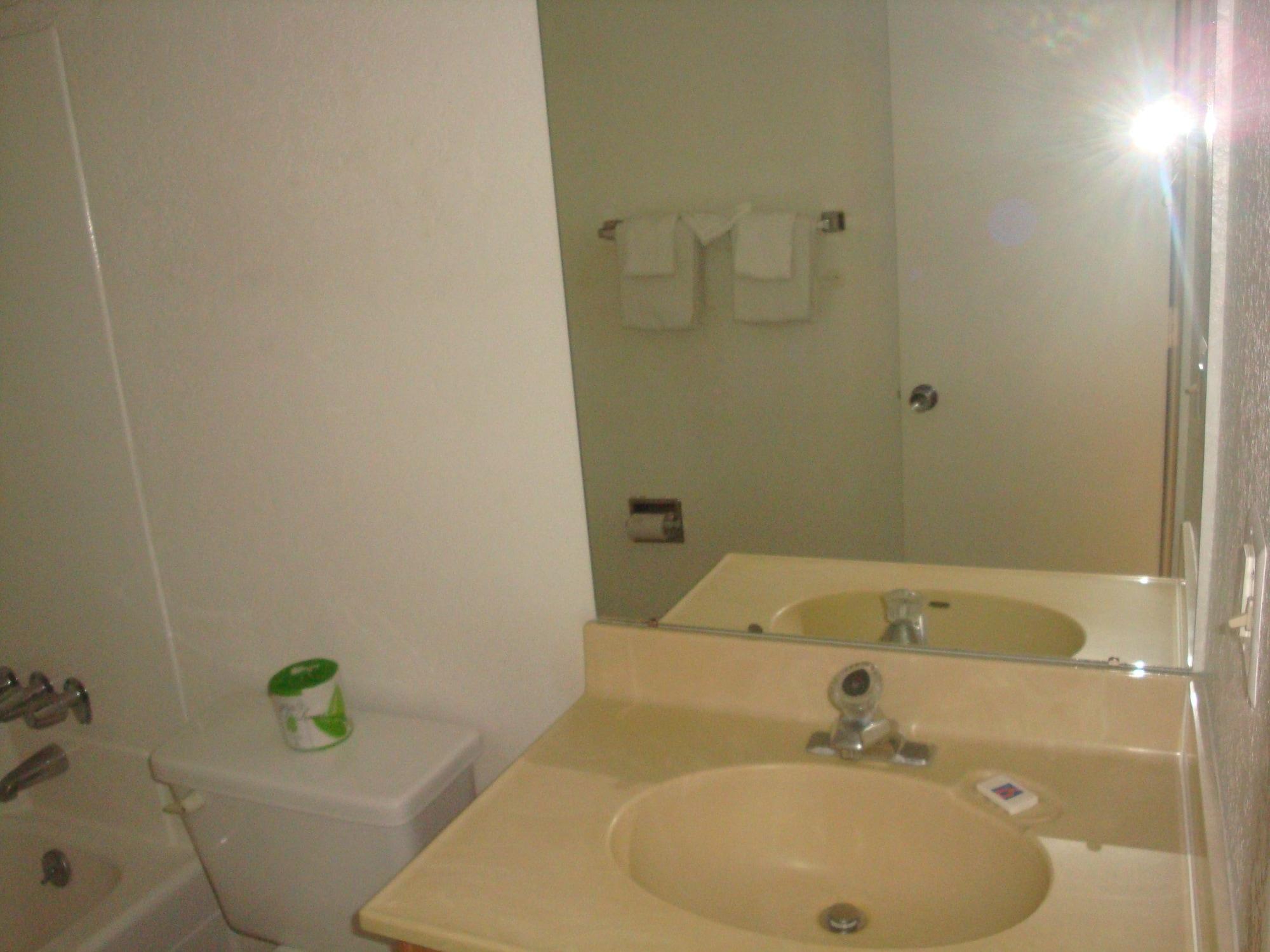 Travelers Inn Lake Havasu Lake Havasu City Bagian luar foto